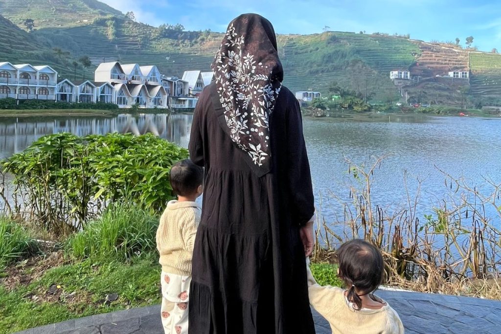 Bermain di Telaga Cebong